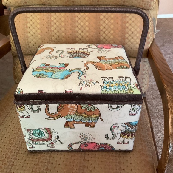 Sewing Box Gorgeous Colorful Elephants Fabric Padded w Handle - Picture 2 of 14